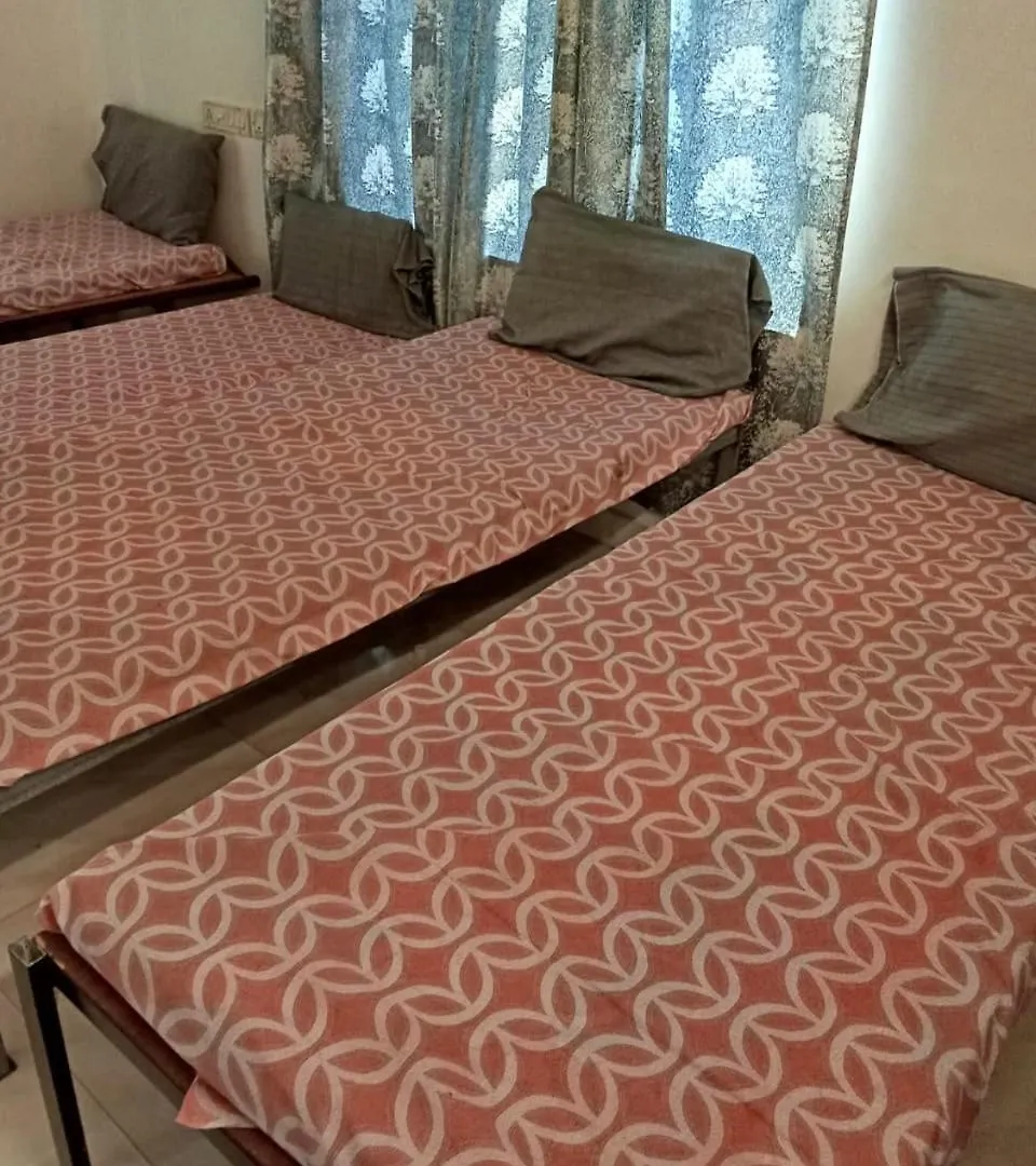 Hostal Royal Ac & Non Ac Dormitories Thrissur